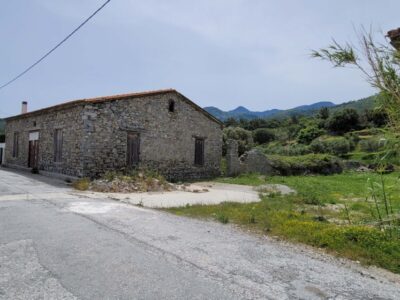 STONE BUILDING IN KAMPOS VOURLIOTES