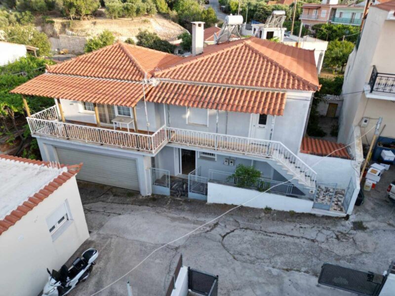 Two floor property in Pagonda