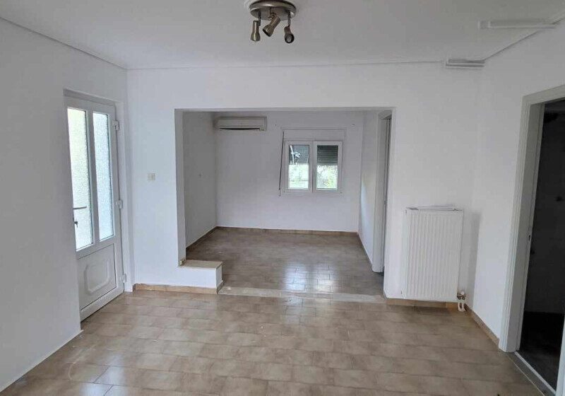 Two floor property in Pagonda